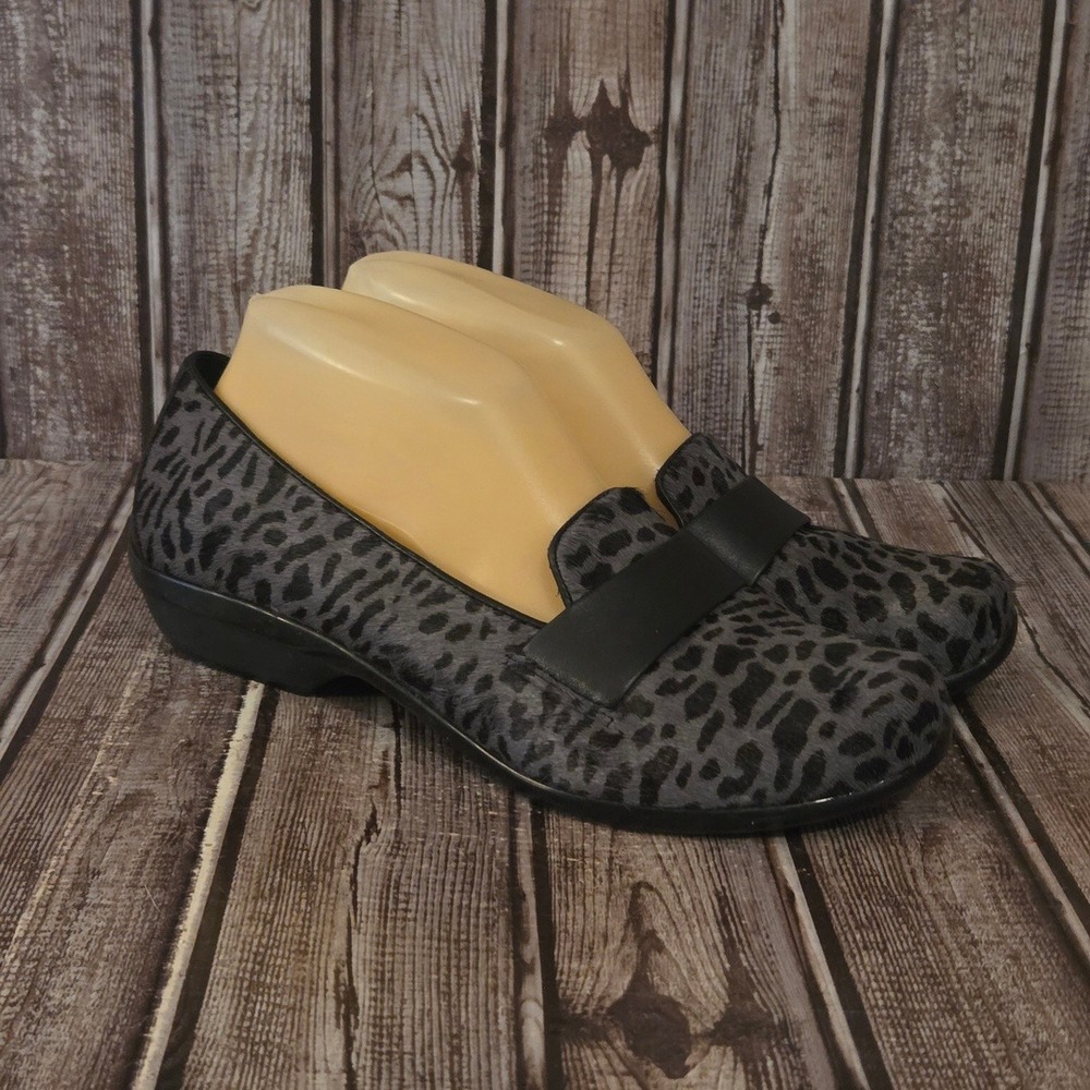 Sz 38 / 7.5-8 Dansko Oksana Grey Cheetah Print Calf Hair Loafers Shoes VGUC